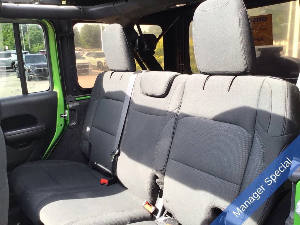Used 2018 Jeep Wrangler Unlimited Sport S AWD/4WD image 34