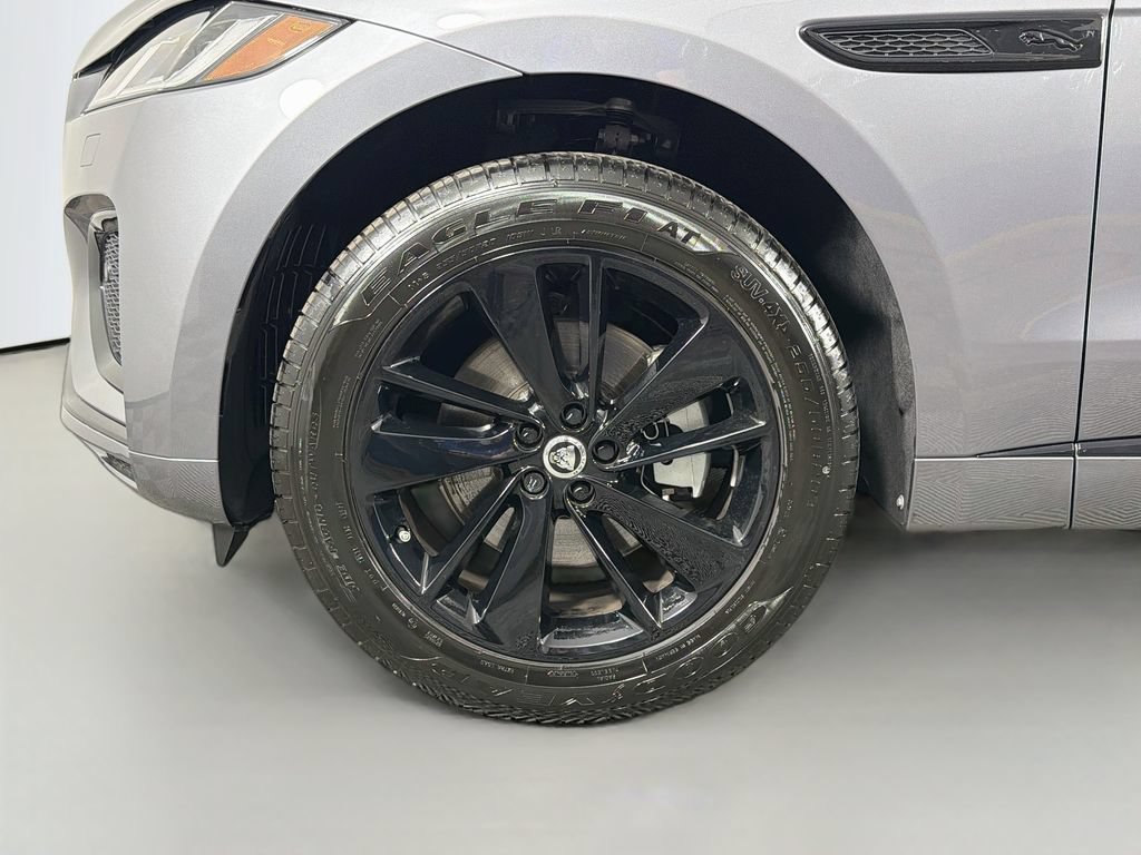 Certified 2025 Jaguar F-PACE R-Dynamic S AWD/4WD image 32
