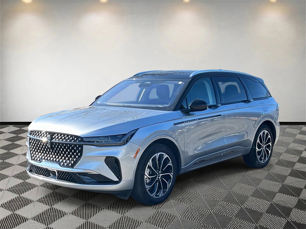 Used 2025 Lincoln Nautilus Reserve image 7