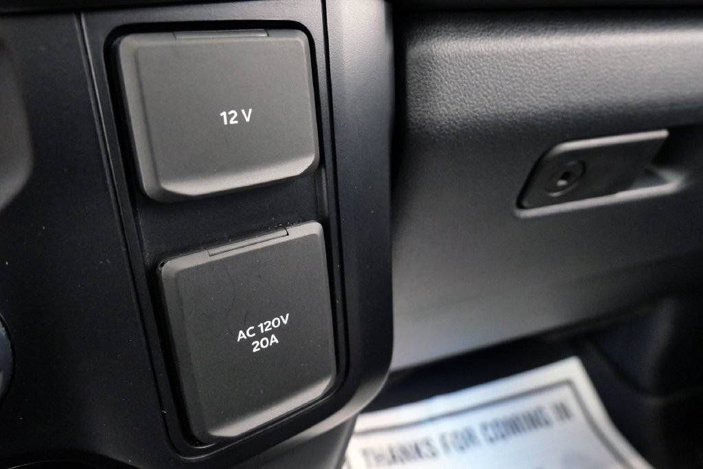 Used 2023 Ford F250 Platinum w/ Tremor Off-Road Package AWD/4WD image 36