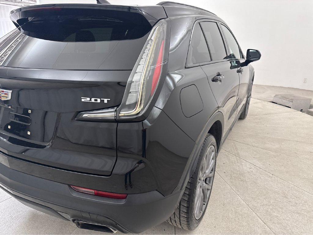 Used 2019 Cadillac XT4 Sport w/ Cold Weather Package AWD/4WD image 23