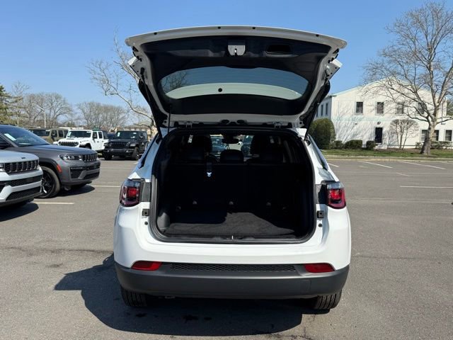 Used 2023 Jeep Compass Latitude w/ Sun and Sound Group image 11