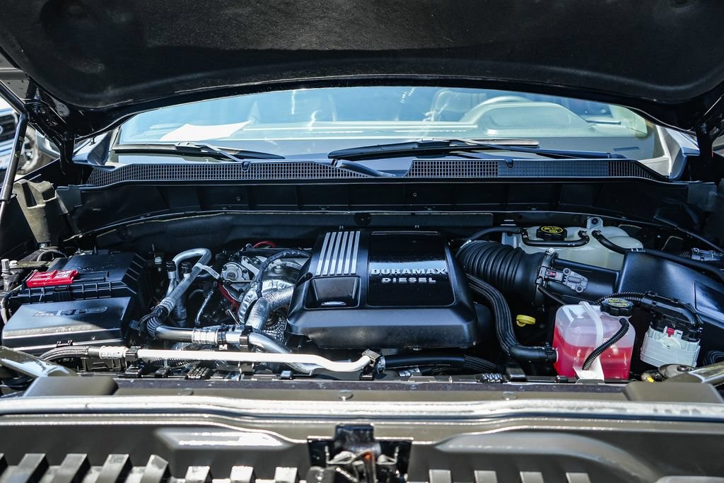 Used 2023 Chevrolet Silverado 1500 High Country w/ High Country Premium Package AWD/4WD image 28