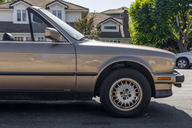 Used 1989 BMW 325i Convertible RWD image 11