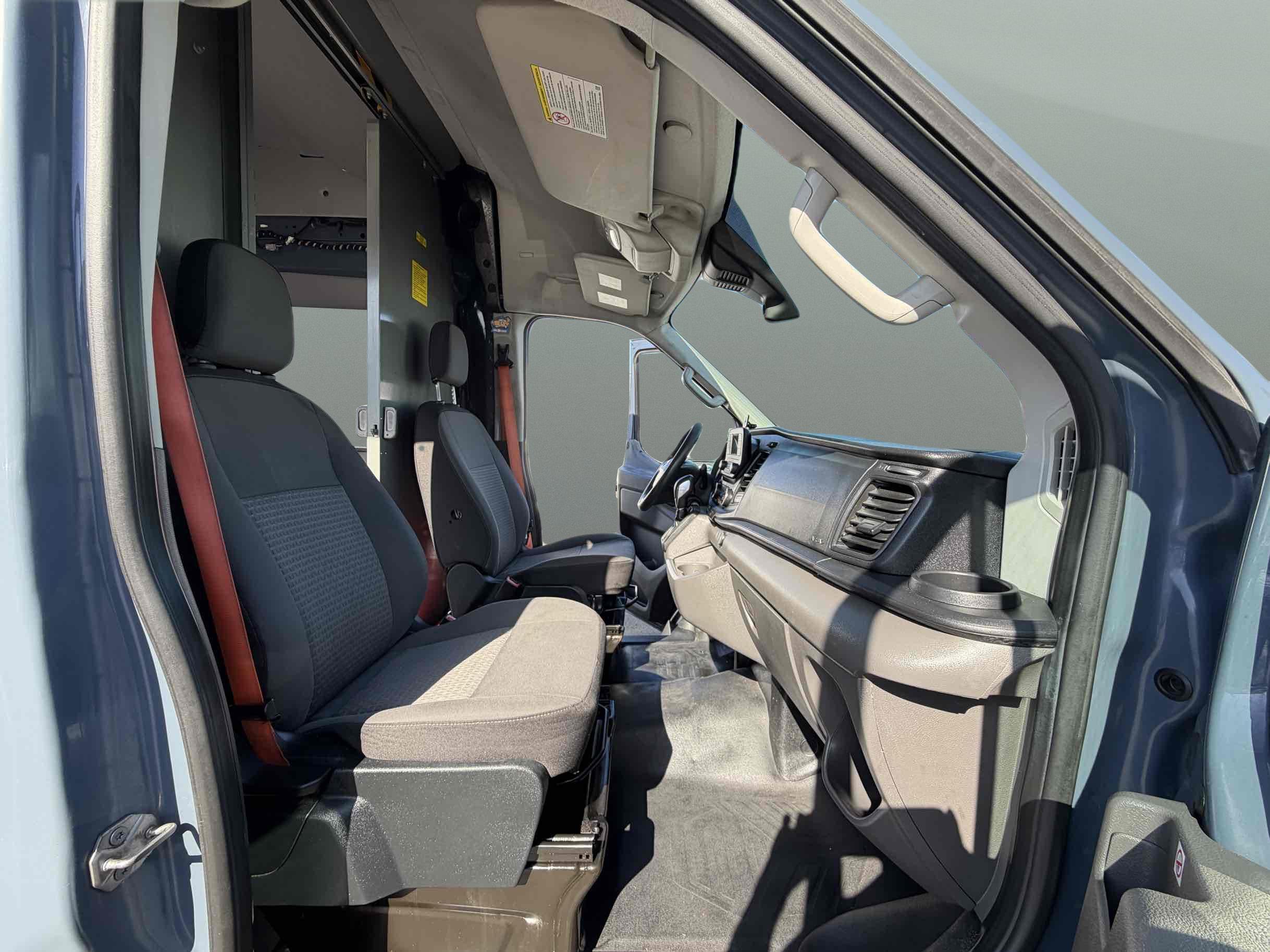 Used 2020 Ford Transit 250 148 High Roof Extended RWD image 14