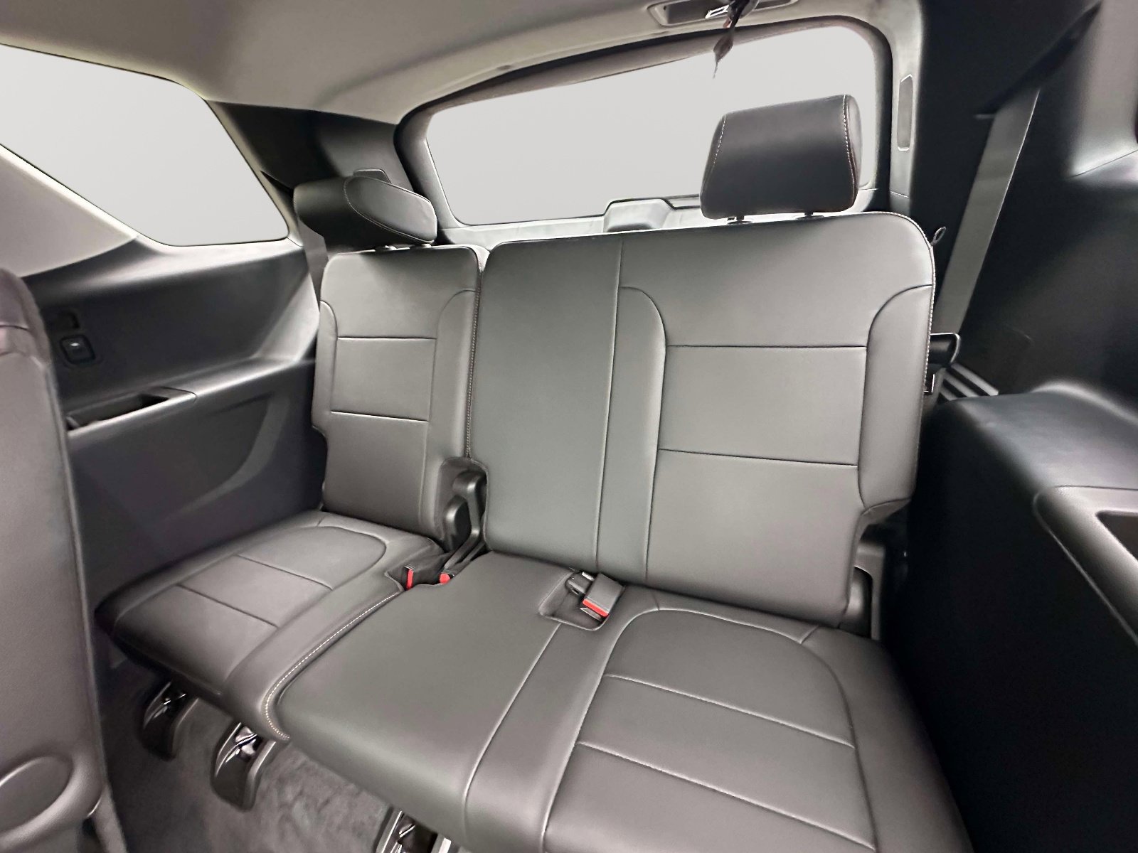 Used 2020 Chevrolet Traverse Premier w/ Redline Edition AWD/4WD image 36