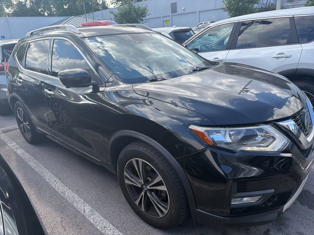 Used 2018 Nissan Rogue SL image 3