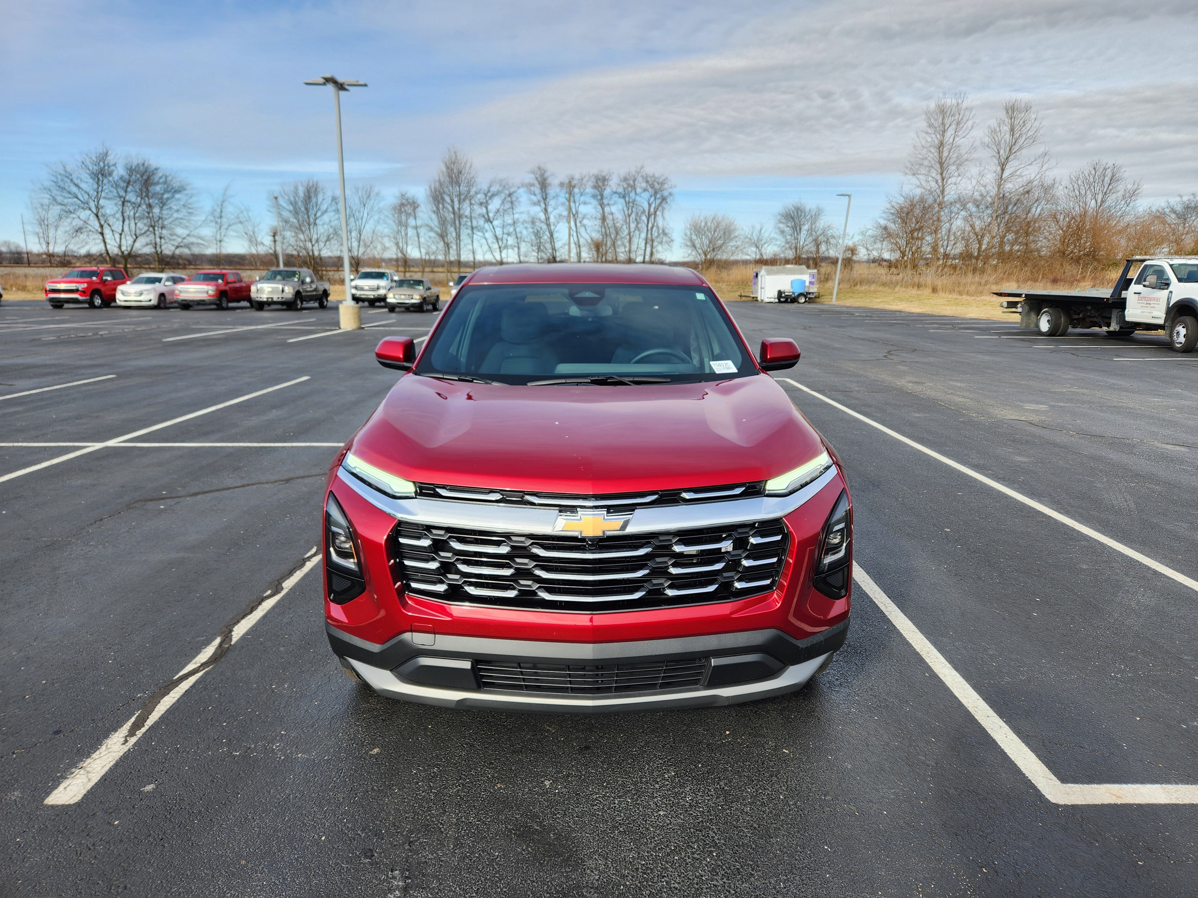 New 2026 Chevrolet Equinox LT image 2