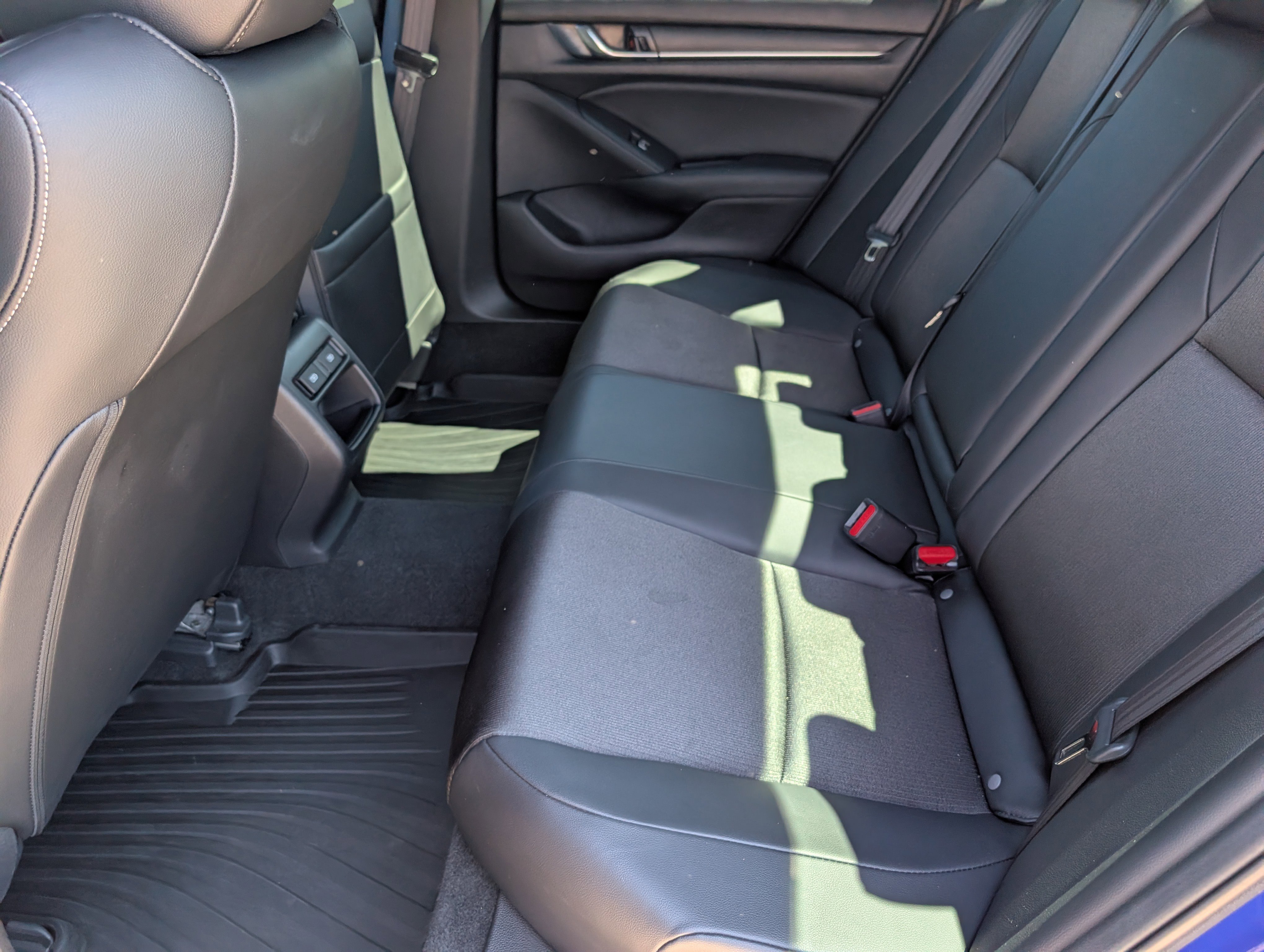 Used 2022 Honda Accord Sport image 11