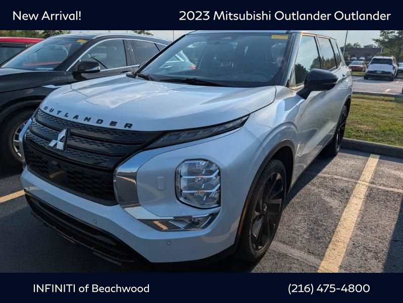 Used 2023 Mitsubishi Outlander SE