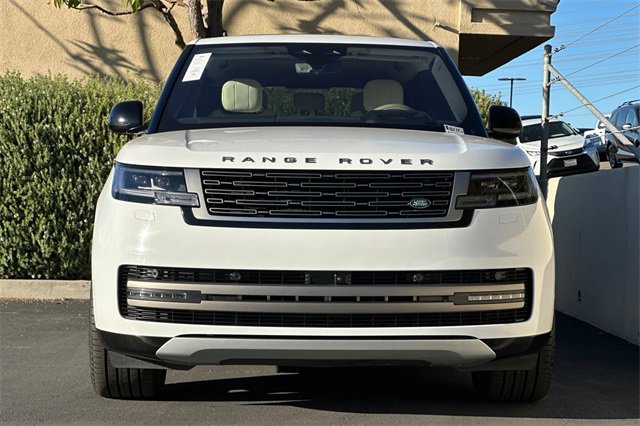 Certified 2023 Land Rover Range Rover SE image 8