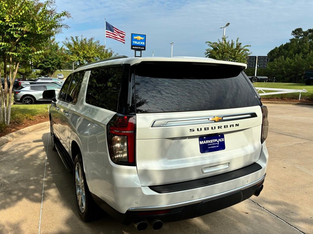 Used 2023 Chevrolet Suburban High Country image 13