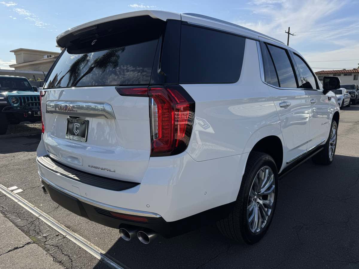 Used 2024 GMC Yukon Denali w/ Advanced Technology Package image 8