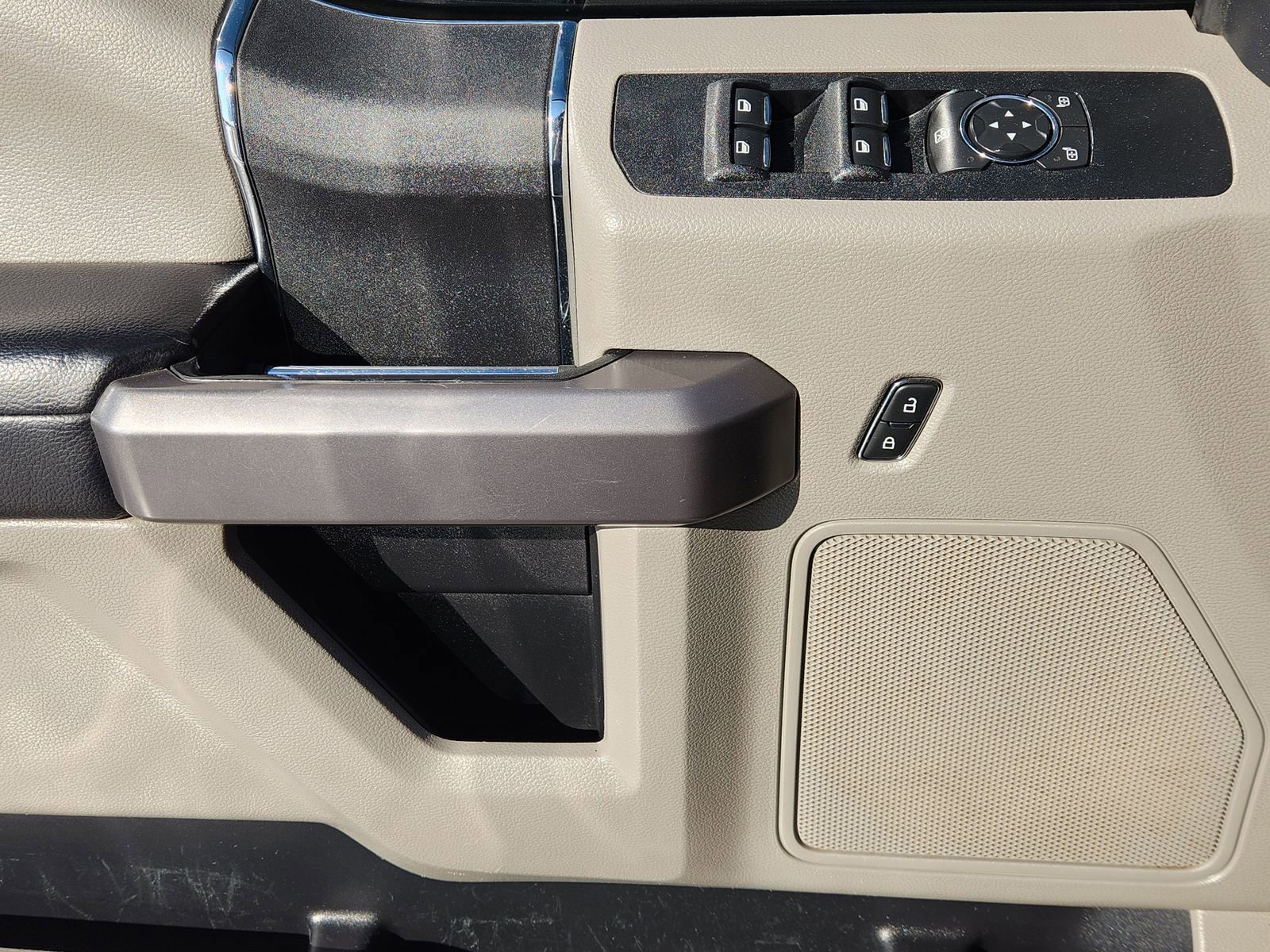 Used 2019 Ford F250 XLT w/ XLT Value Package image 28