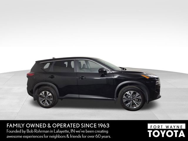 Used 2023 Nissan Rogue SV AWD/4WD image 5
