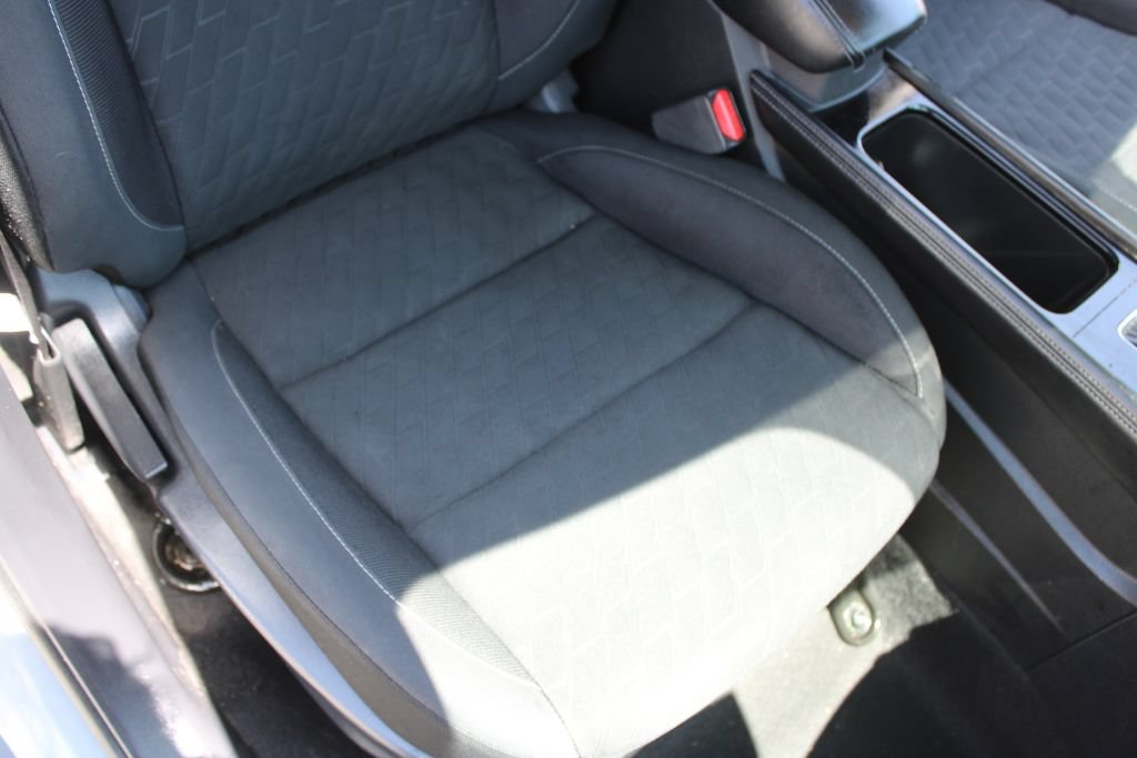 Used 2021 Nissan Kicks SV FWD image 12