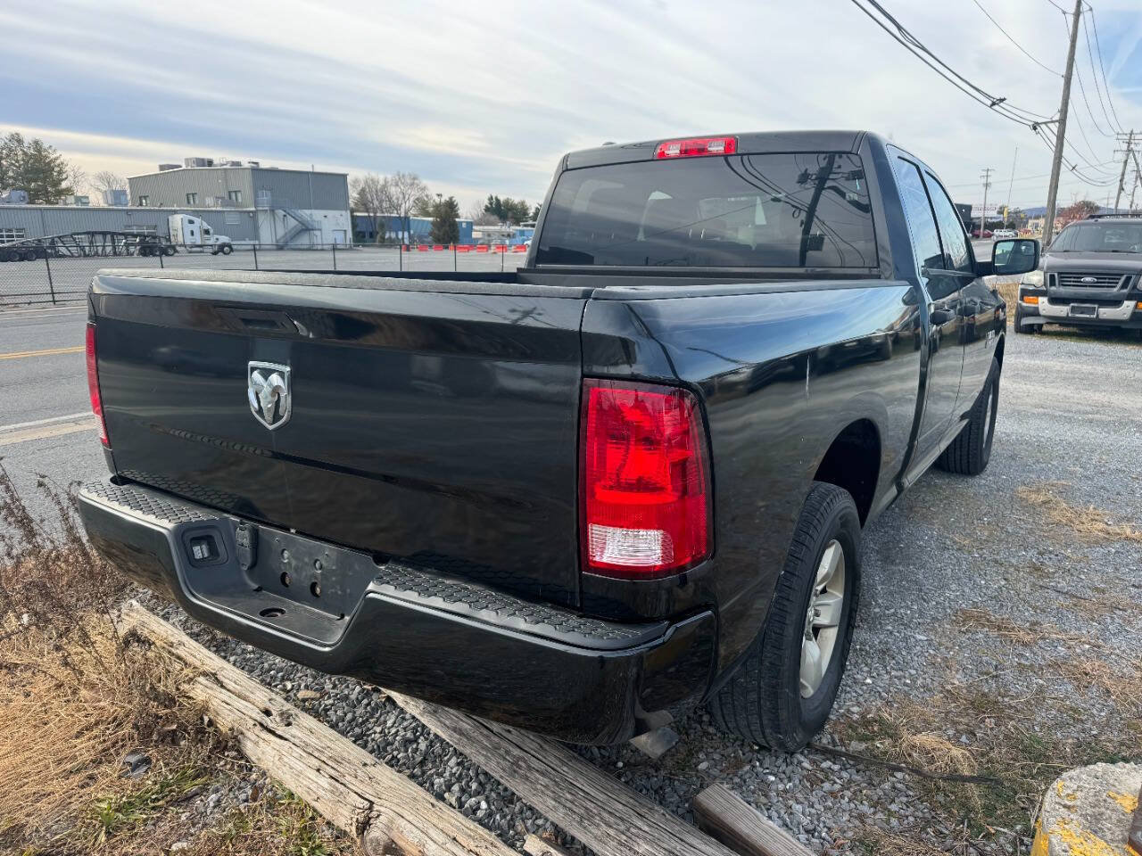 Used 2017 RAM 1500 Express AWD/4WD image 5