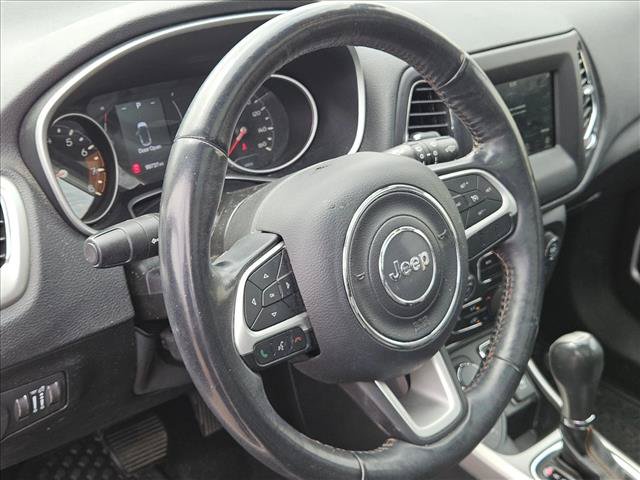 Used 2019 Jeep Compass Latitude w/ Cold Weather Group AWD/4WD image 7