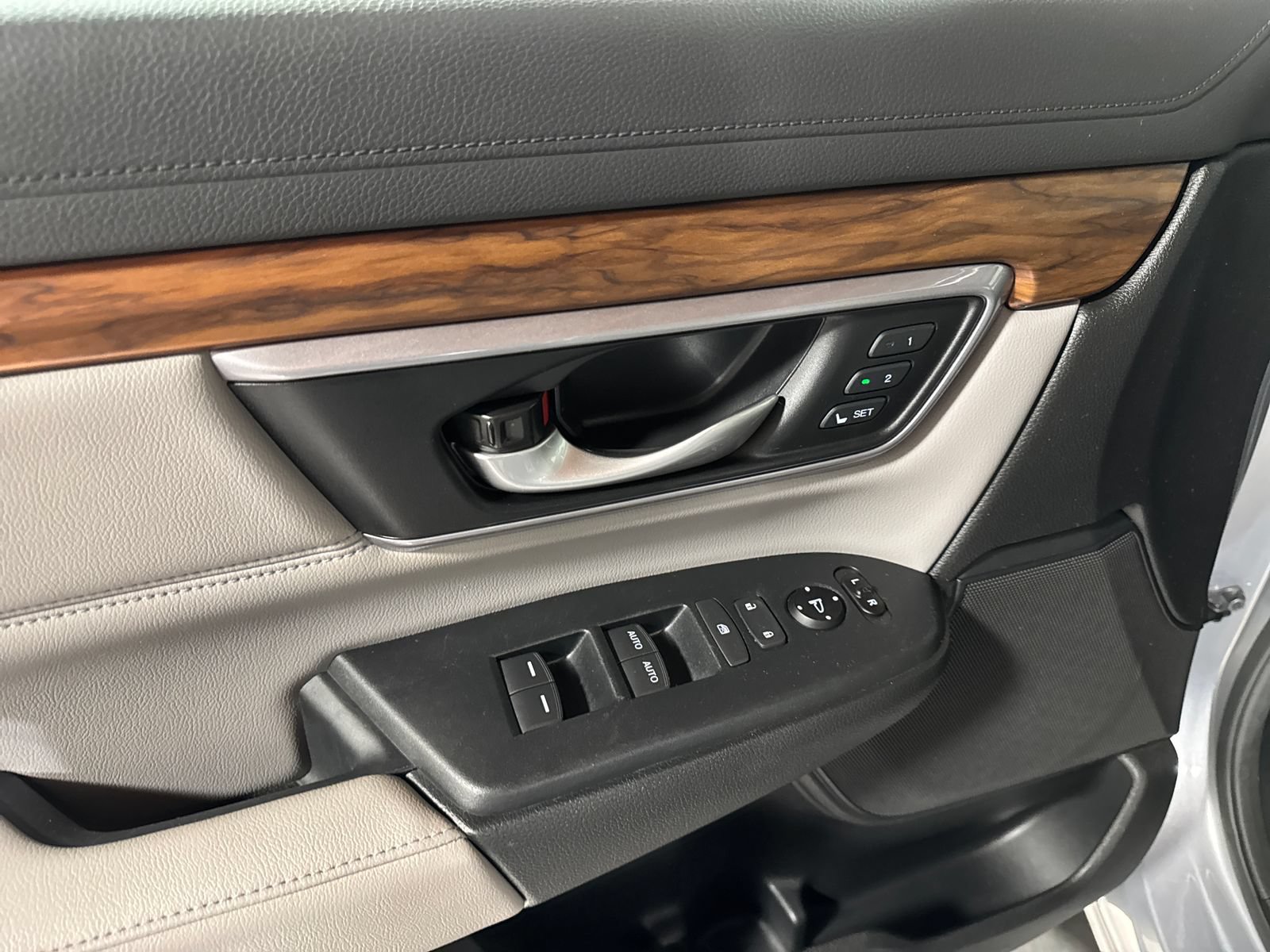 Certified 2017 Honda CR-V EX-L image 16