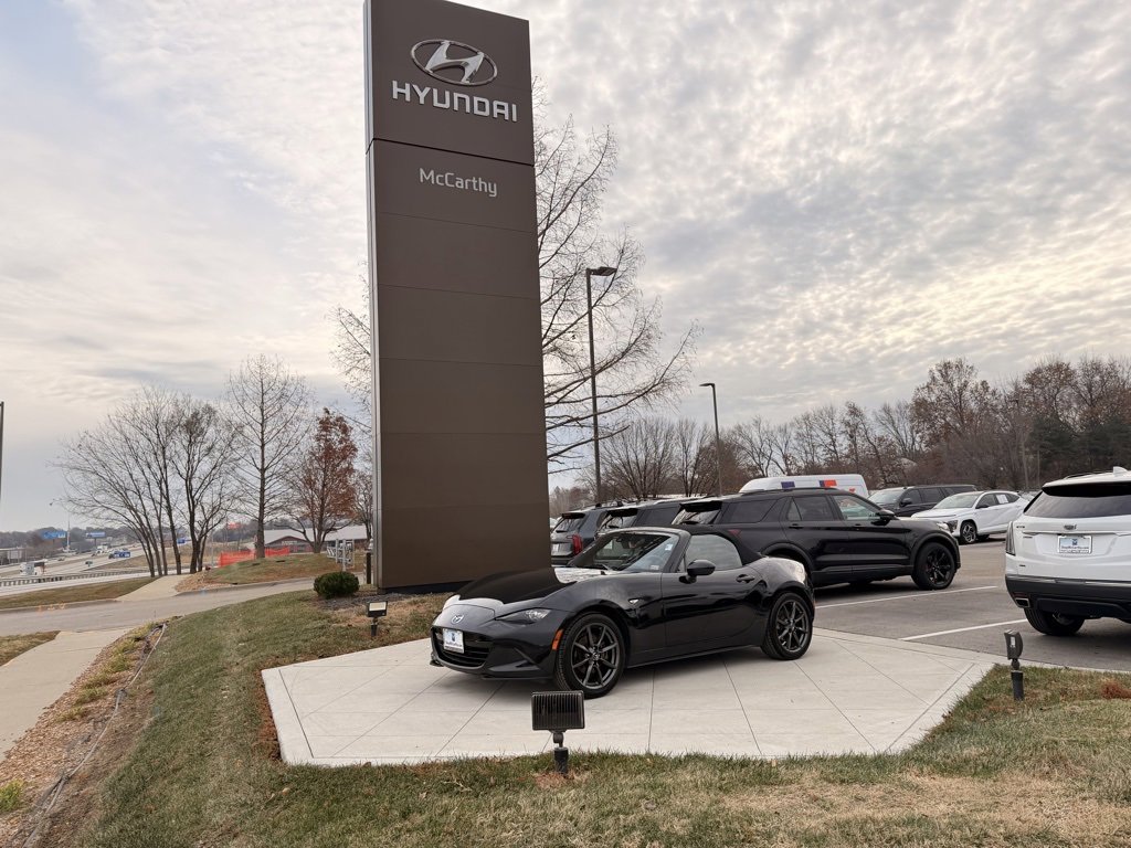 Used 2016 MAZDA MX-5 Miata Grand Touring image 3
