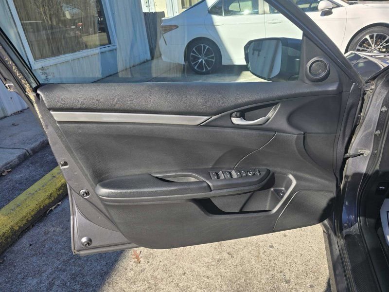 Used 2021 Honda Civic Sport image 14