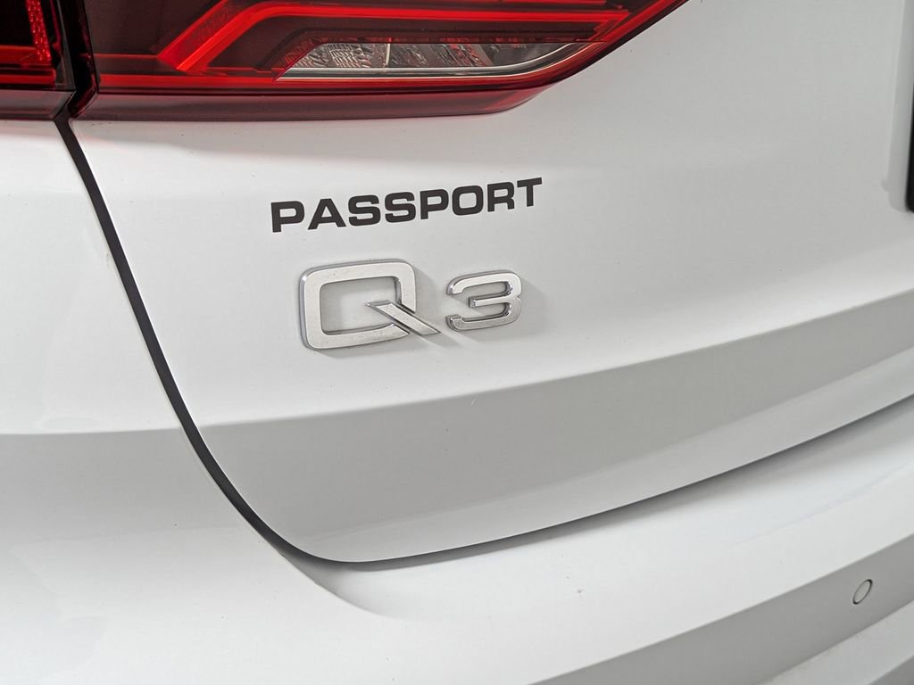 Used 2020 Audi Q3 2.0T Premium w/ Convenience Package image 9