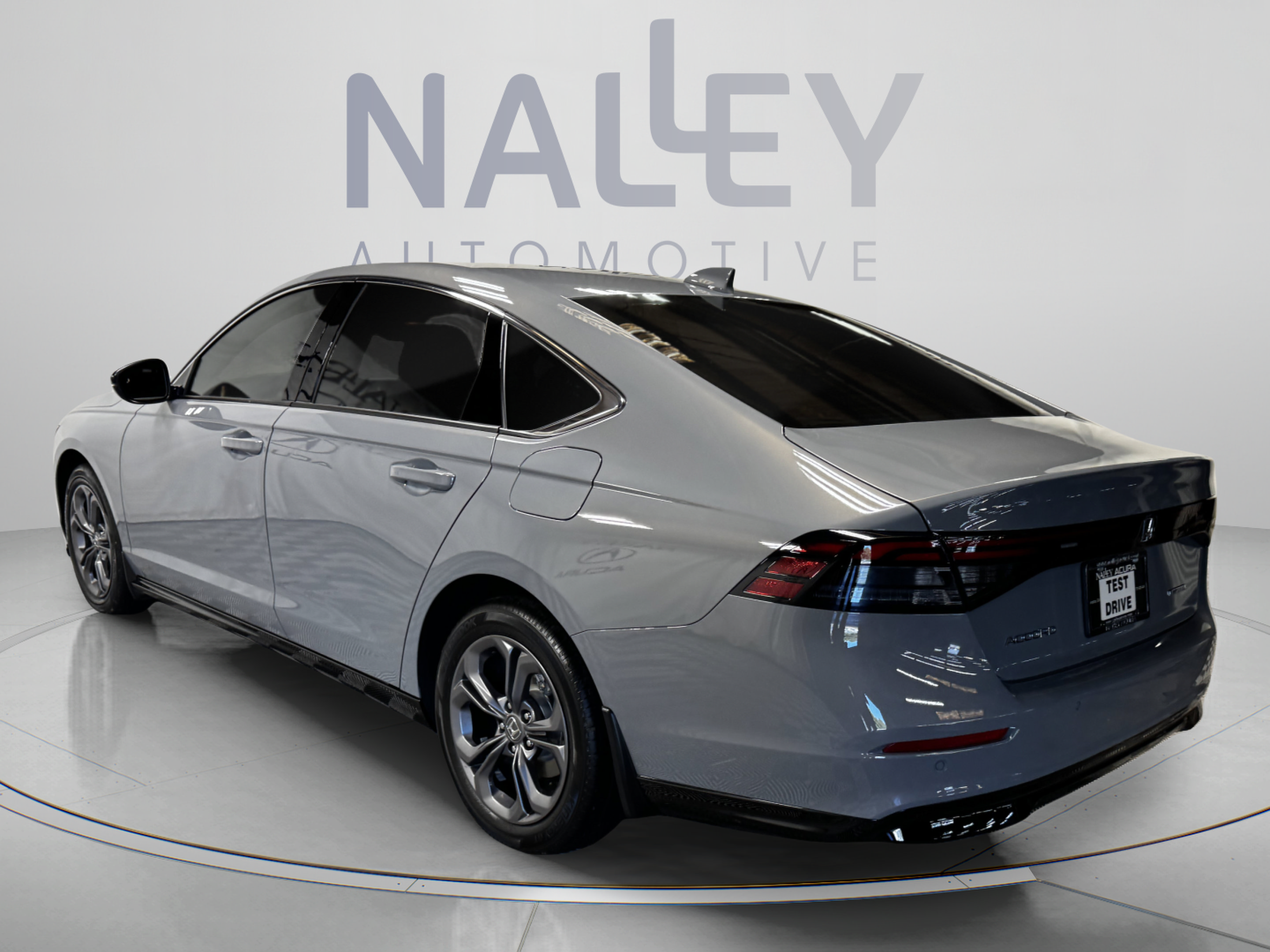 Used 2025 Honda Accord EX-L image 3