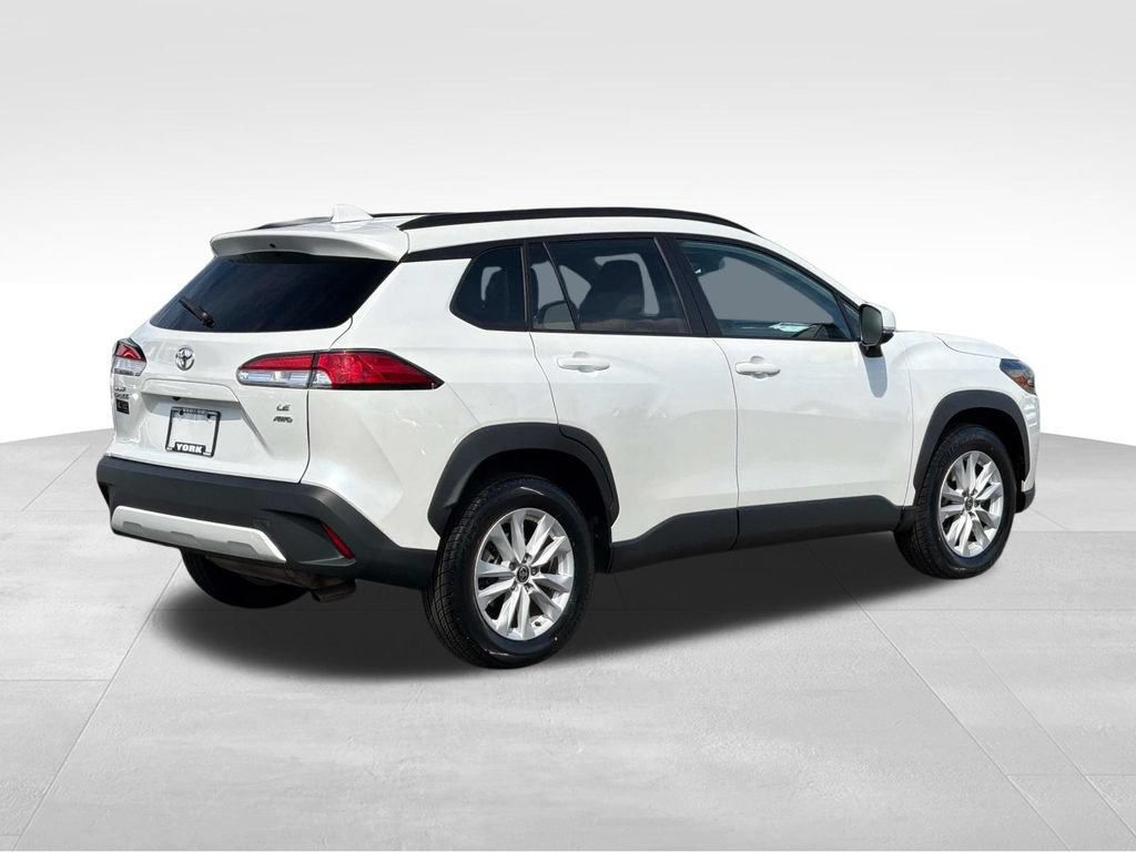 Used 2022 Toyota Corolla Cross LE AWD/4WD image 5