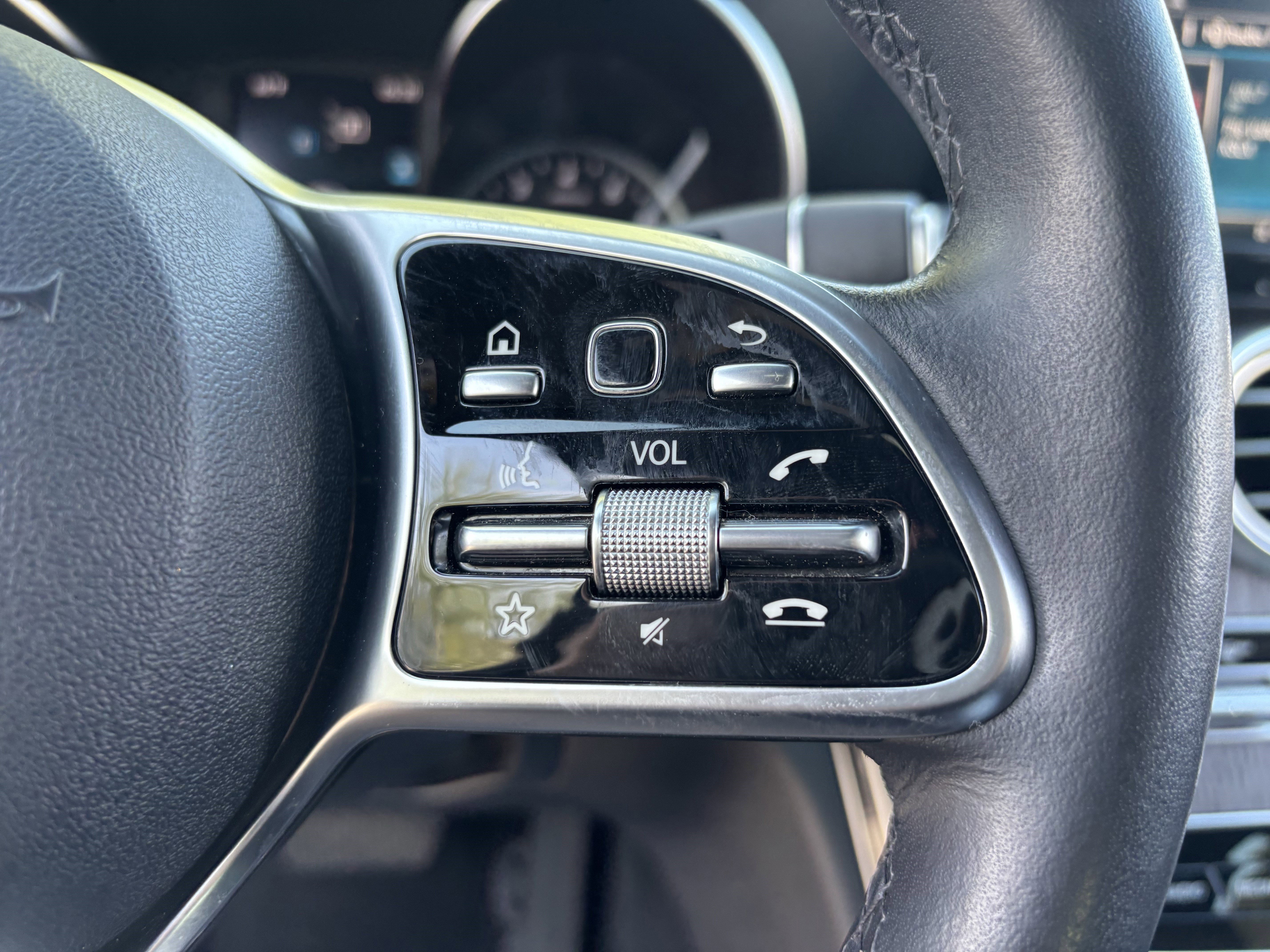 Used 2019 Mercedes-Benz C 300 Sedan image 29