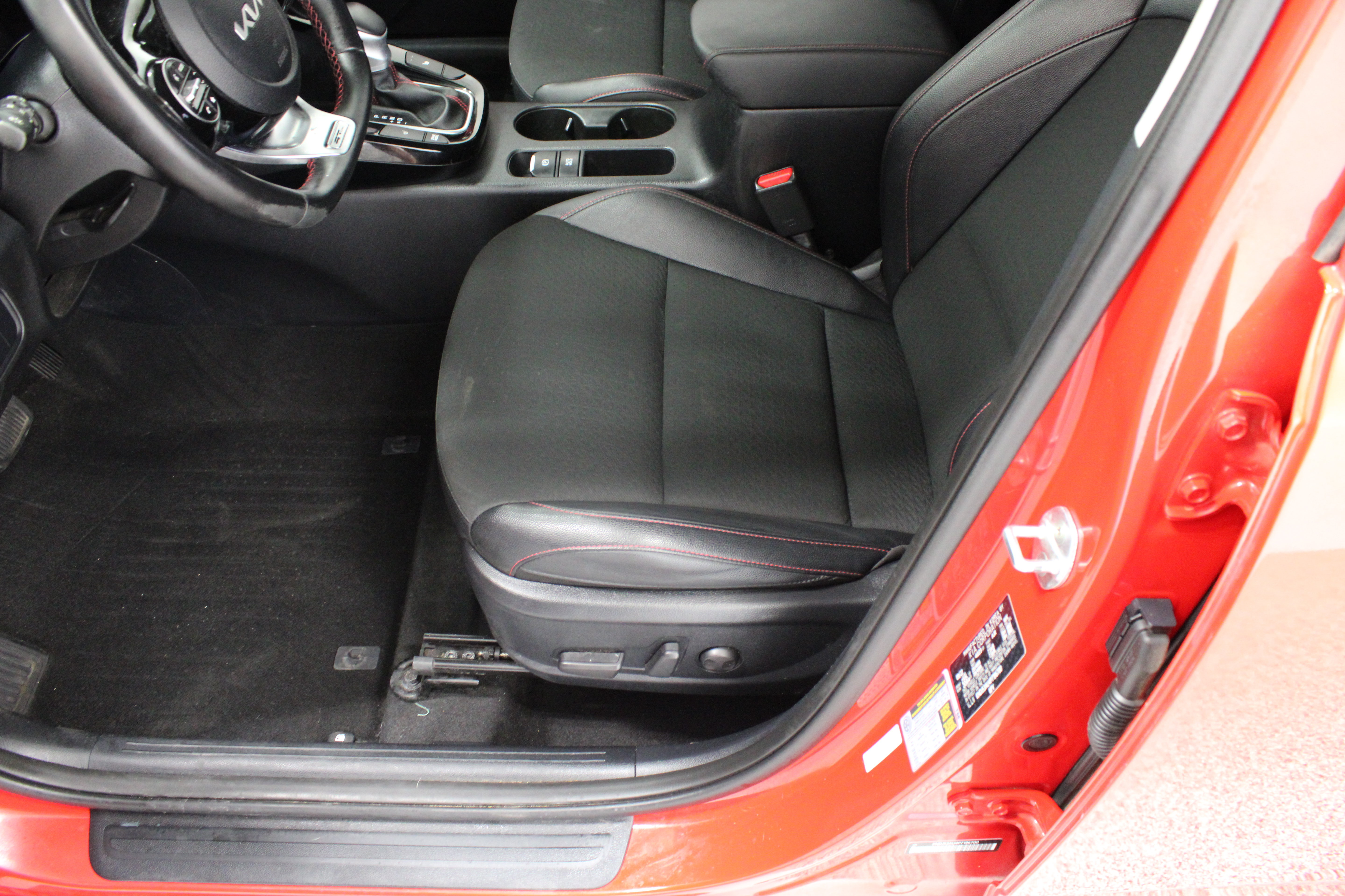 Used 2023 Kia Soul GT-Line w/ GT-Line Technology Package FWD image 15