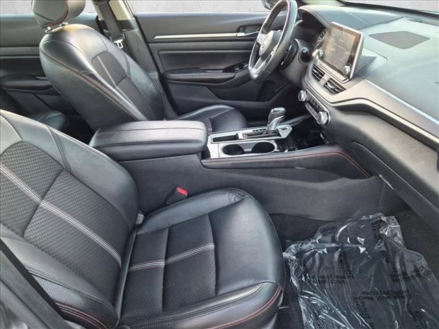Used 2024 Nissan Altima 2.5 SR FWD image 25