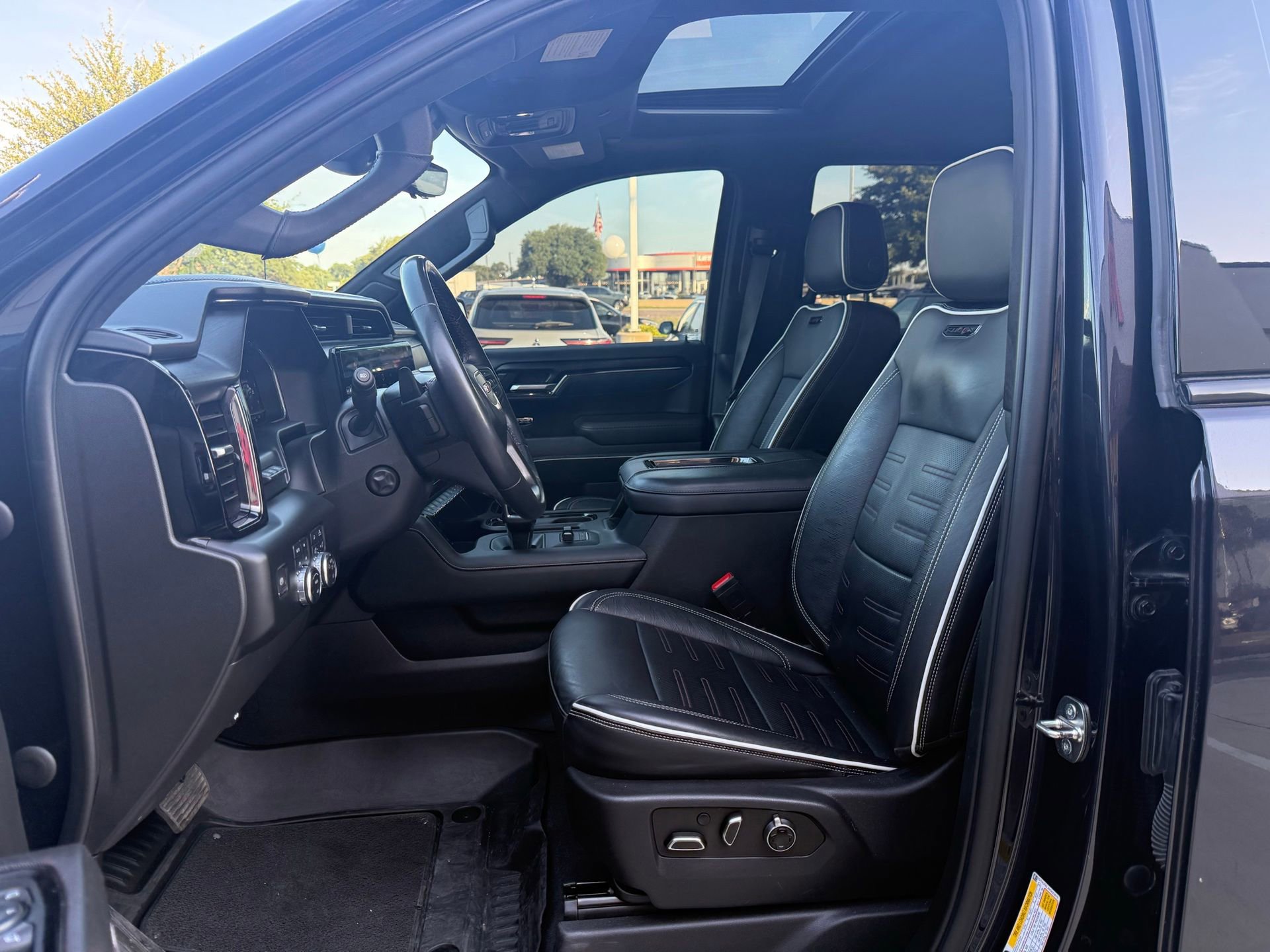 Used 2022 GMC Sierra 1500 AT4X AWD/4WD image 6