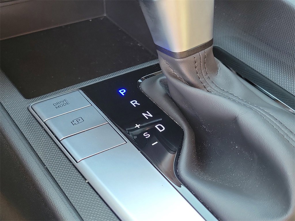 Used 2024 Hyundai Elantra SEL image 28