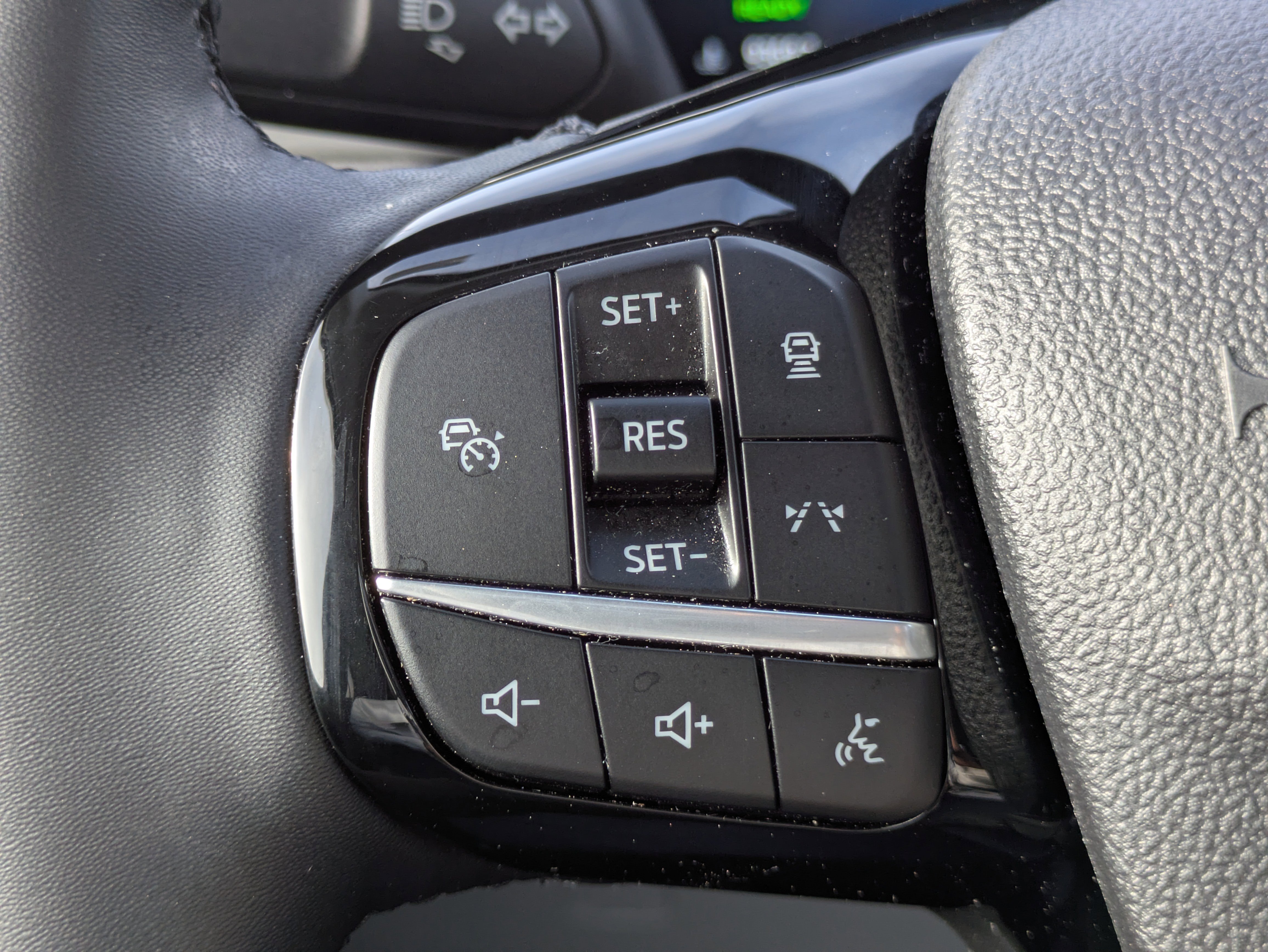 Used 2023 Ford Escape Platinum image 25