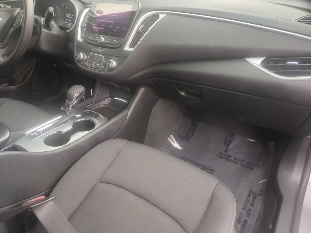 Used 2024 Chevrolet Malibu LT FWD image 19
