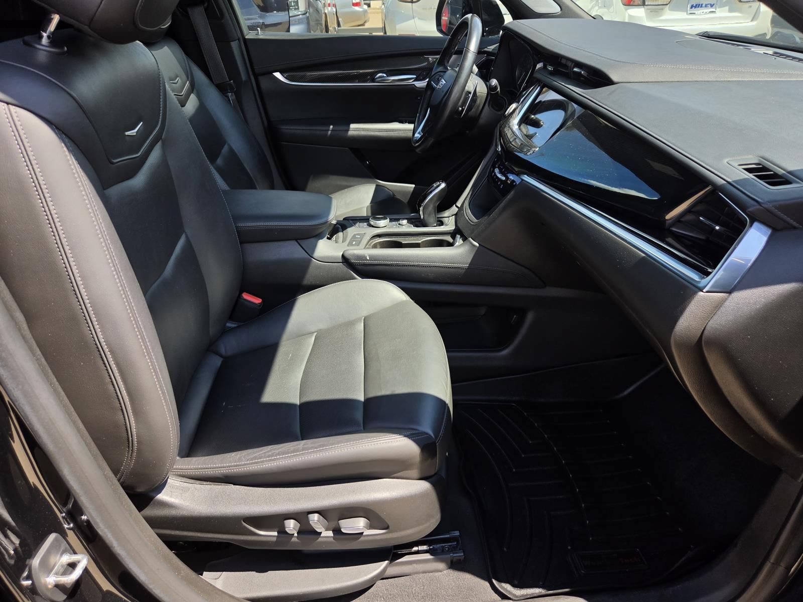 Used 2022 Cadillac XT6 Sport w/ Technology Package AWD/4WD image 9