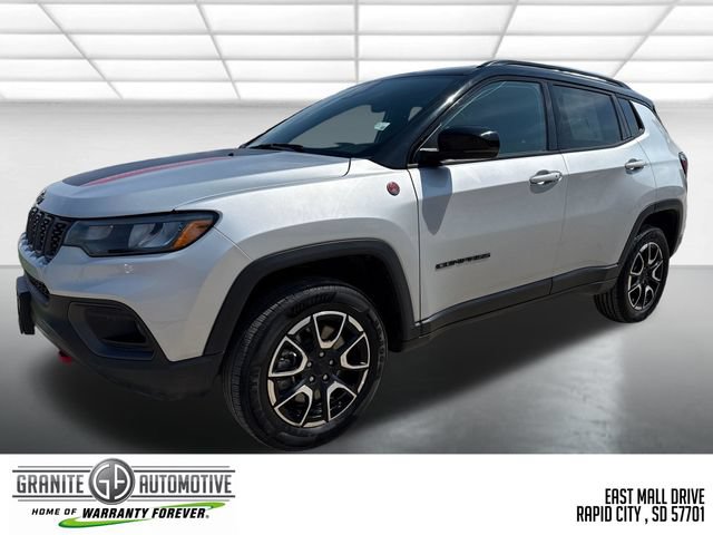 Used 2024 Jeep Compass Trailhawk