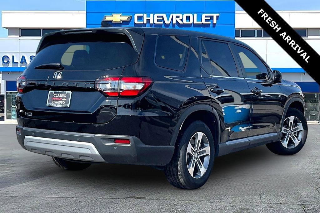 Used 2025 Honda Pilot EX-L image 5