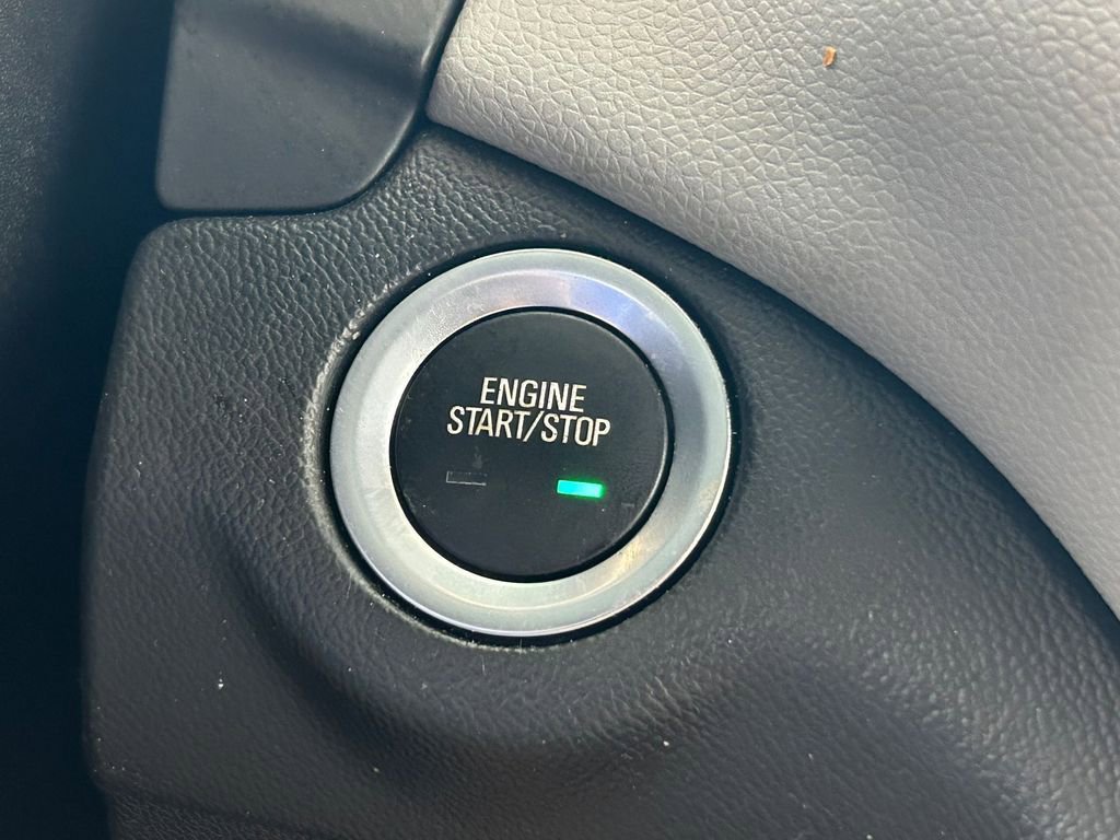 Used 2019 Chevrolet Equinox LS w/ LPO, Floor Liner Package FWD image 31