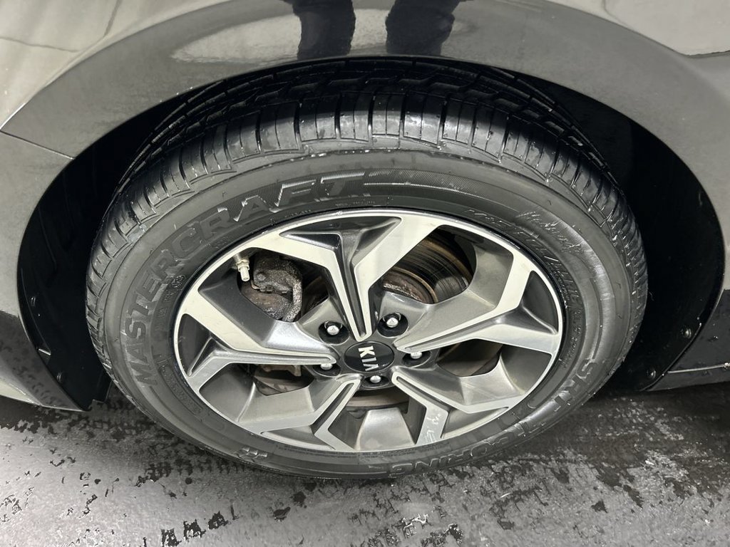 Used 2019 Kia Forte LXS FWD image 8