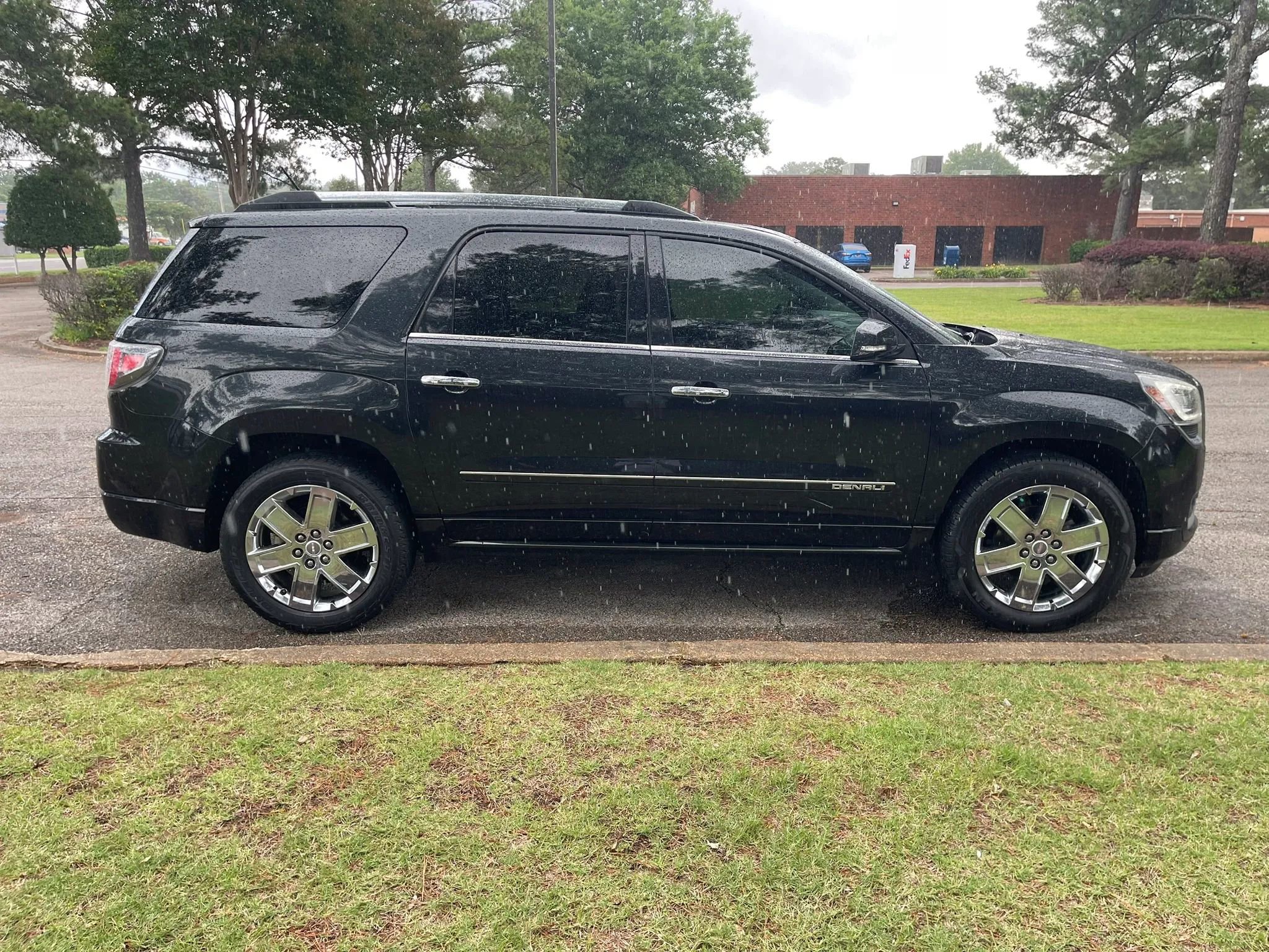 Used 2014 GMC Acadia Denali FWD image 6