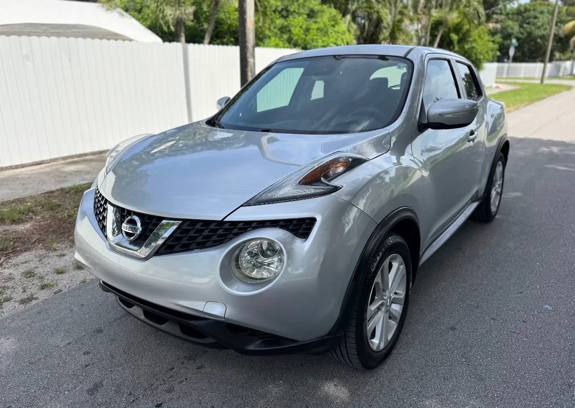 Used 2015 Nissan Juke SV FWD image 5