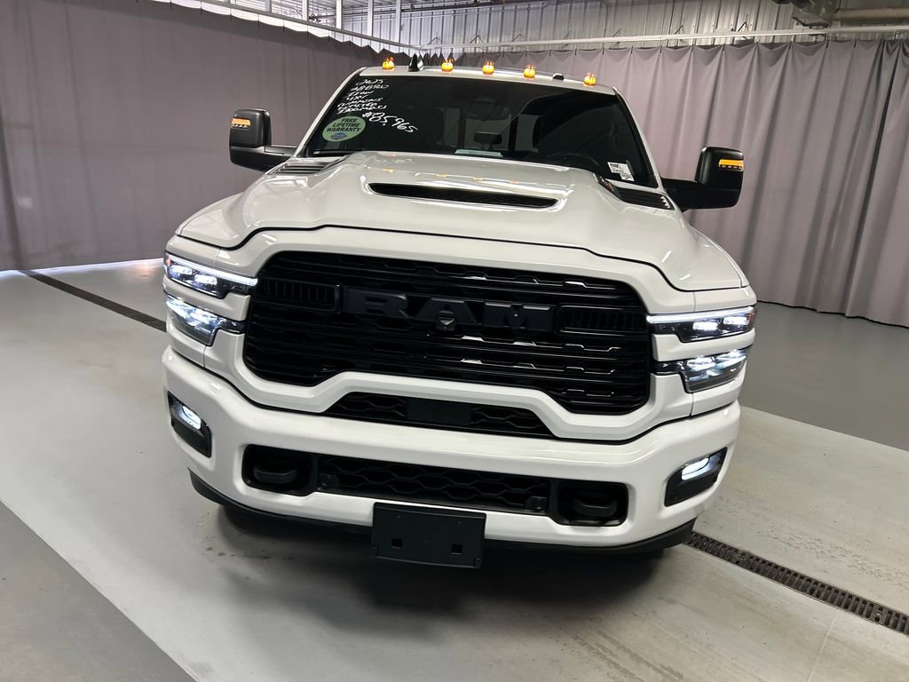 Used 2025 RAM 3500 Limited image 2