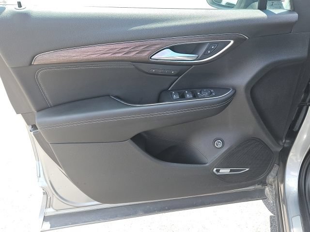 Used 2023 Buick Envision Avenir AWD/4WD image 23