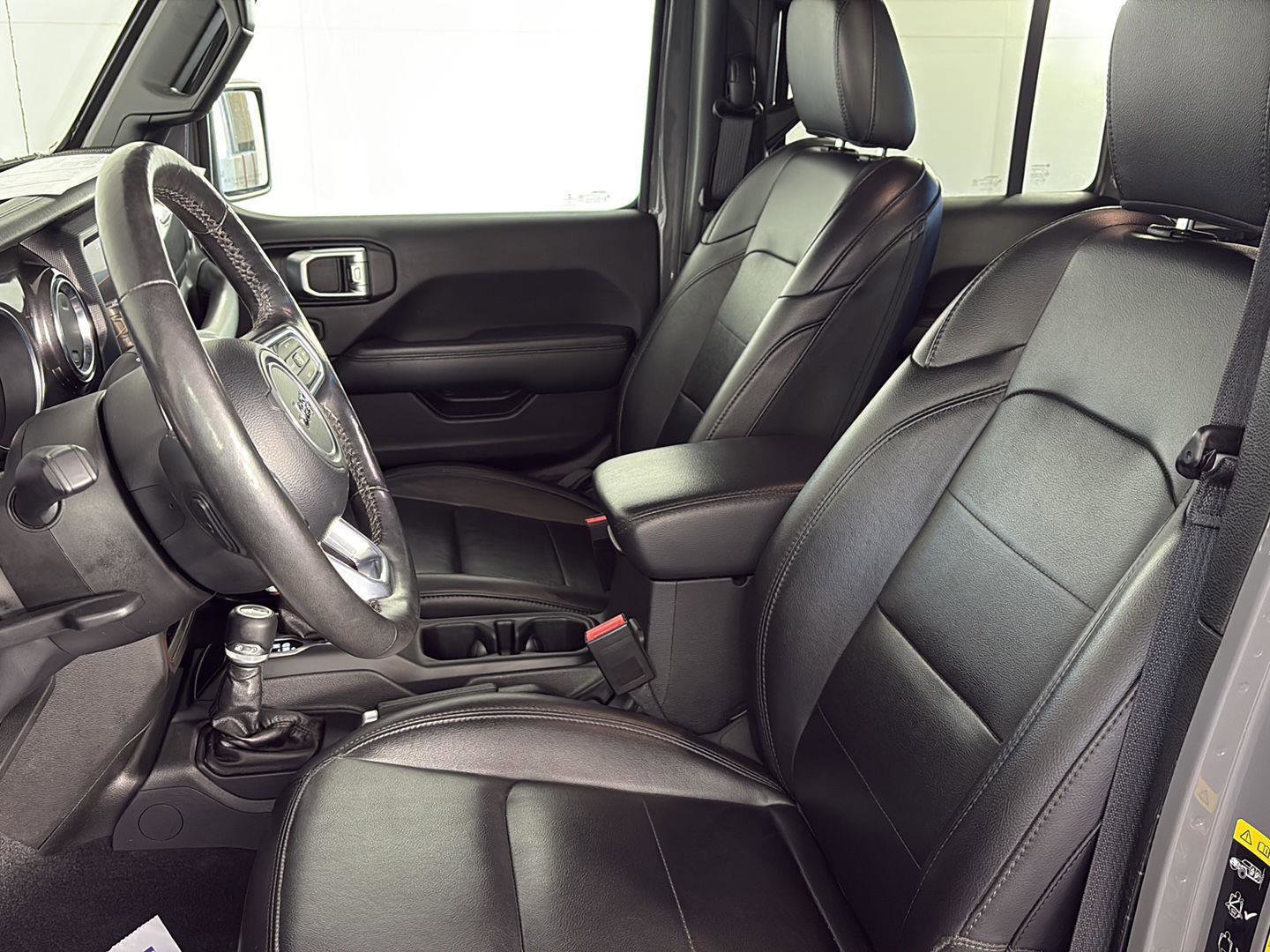 Used 2023 Jeep Wrangler Unlimited Sahara image 27