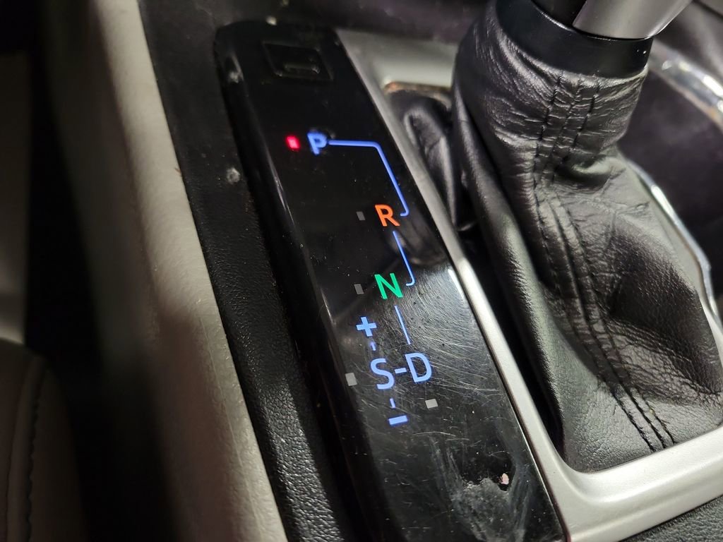 Used 2018 Toyota Highlander Limited image 17