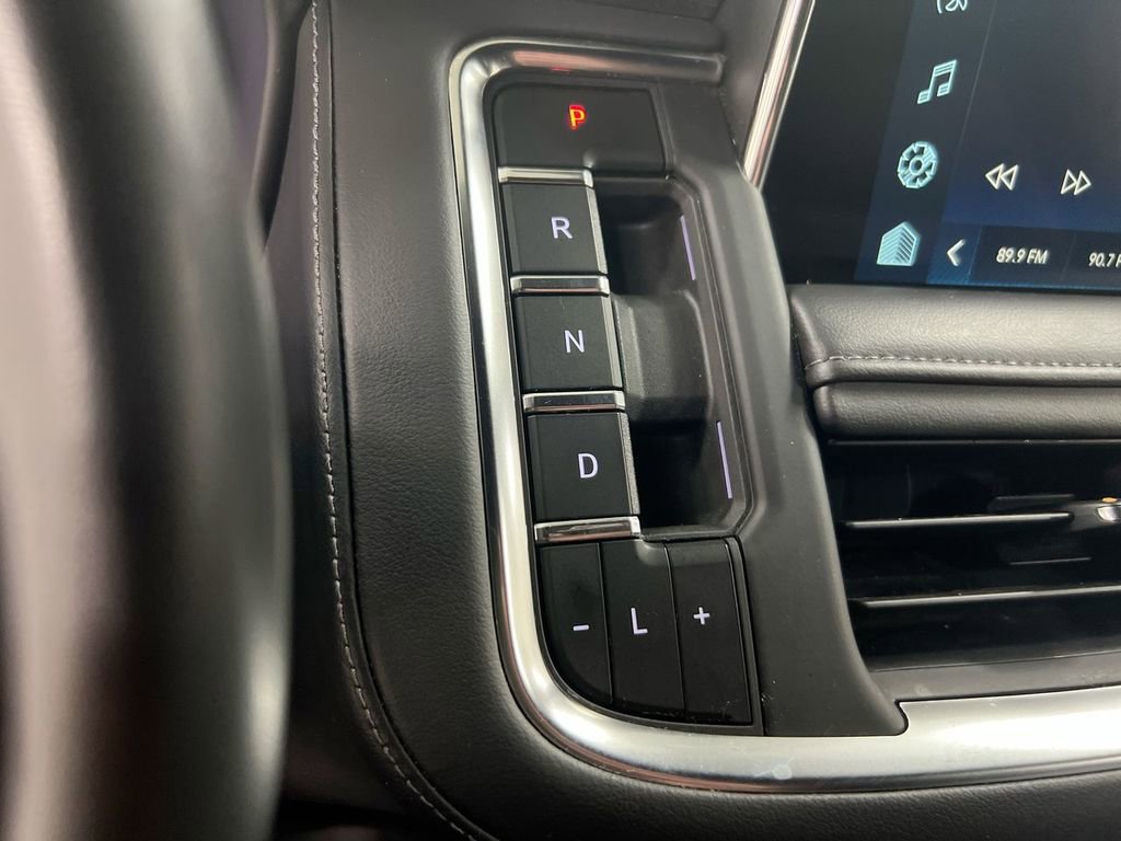 Used 2023 Chevrolet Suburban LT image 17