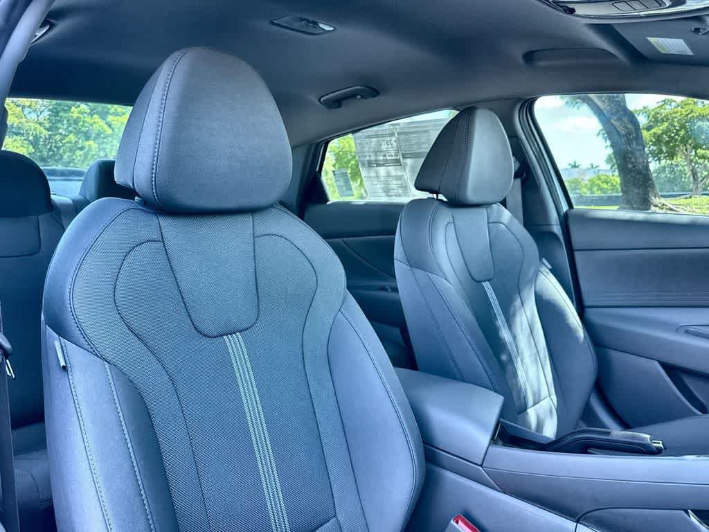 New 2026 Hyundai Elantra SE FWD image 27