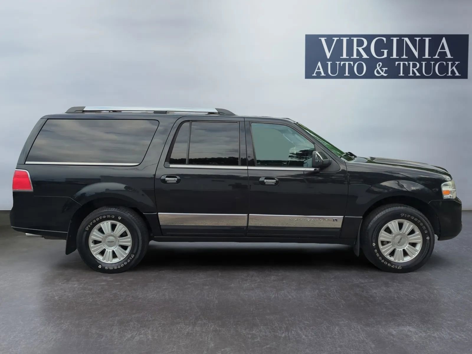 Used 2014 Lincoln Navigator L 4WD image 7