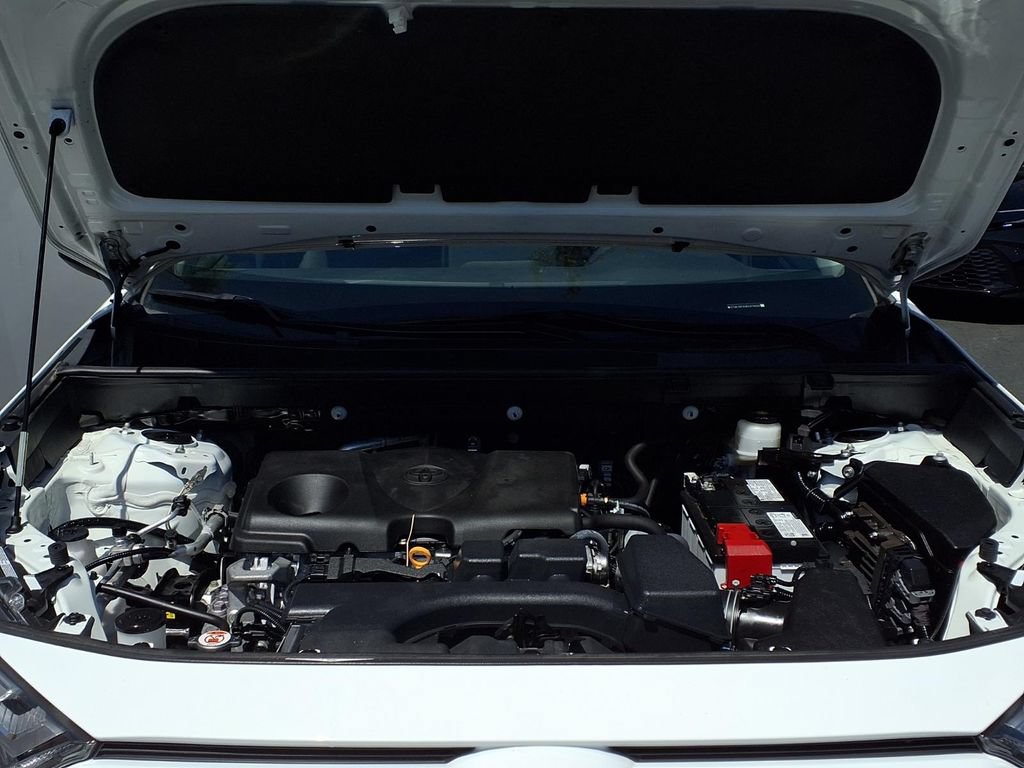 Used 2024 Toyota RAV4 LE FWD image 3